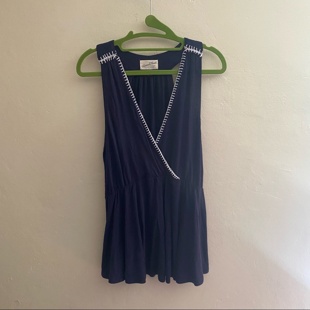 Womens v neck top